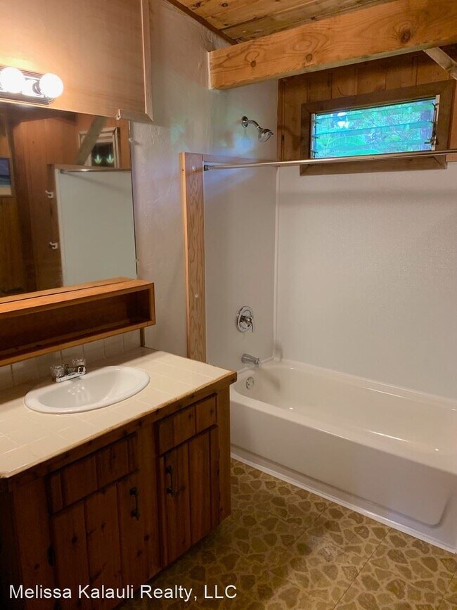 2 br, 1 bath House 193923 Kilinoe Street House Rental in Mountain