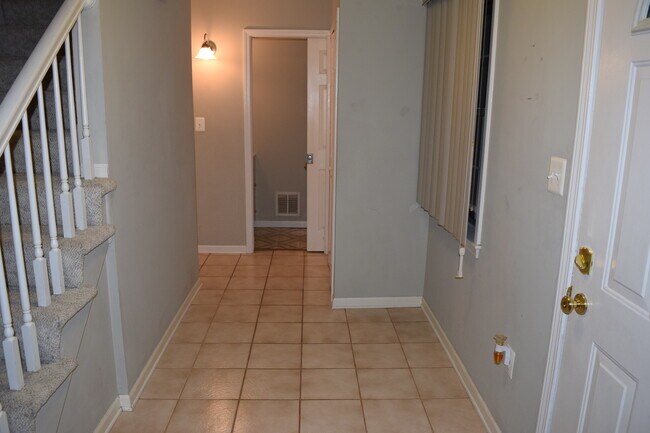 Corridor - 24503 Olde Orchard St