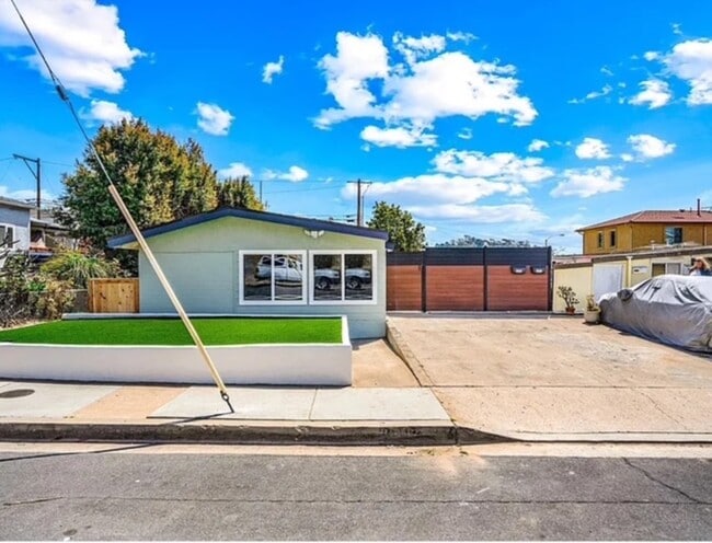 Building Photo - 5515 Lauretta St