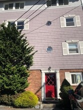 Building Photo - 76 Bayview Ave