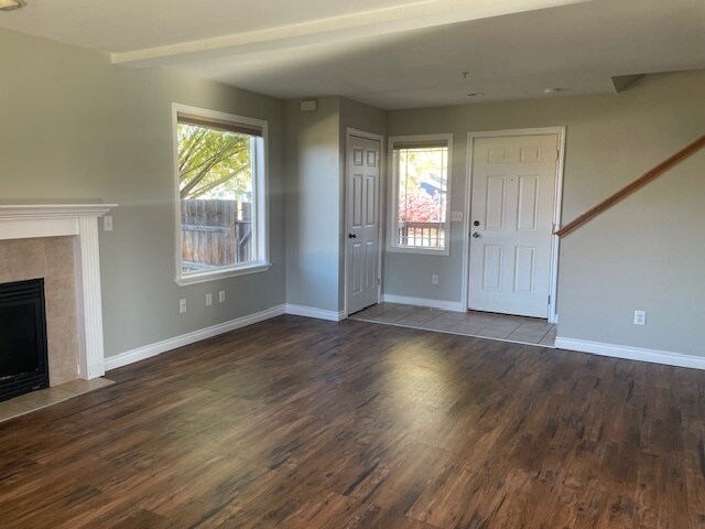 Entry Way - 2519 Aviation Dr