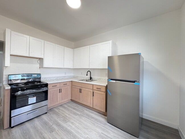 Building Photo - 178 Wegman Pky