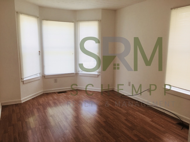 Building Photo - Updated Four Bedroom/Three Full Bath House in Russell Neighborhood! *COMING SOON*