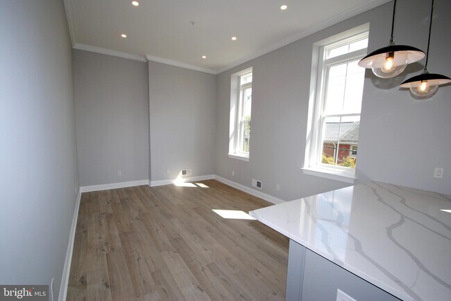 Foto del edificio - 23 E Union St