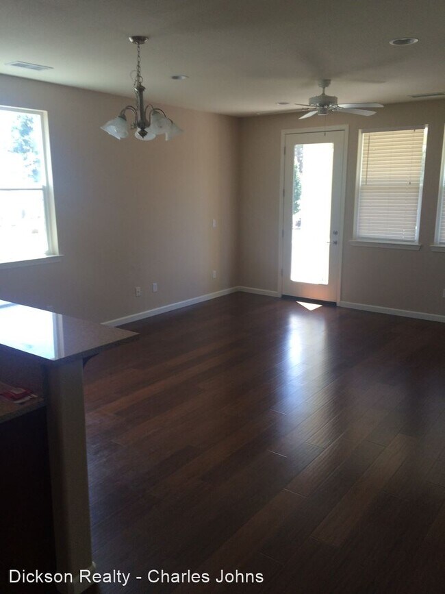 Foto del edificio - 3 br, 2.5 bath House - 2298 Lymberry