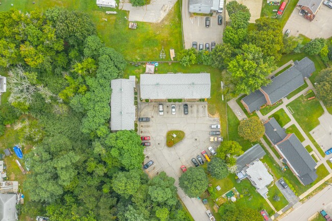 Building Photo - McDuffee Brook Apartments