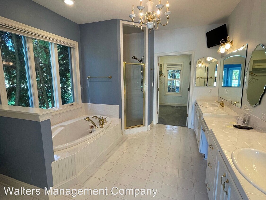 2626 Zastrow Rd, Hartland, WI 53029 House Rental in Hartland, WI