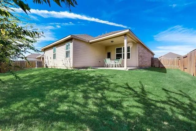 Building Photo - 808 Oak Valley