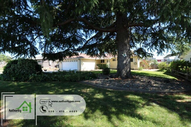Building Photo - 21613 Jay Dr. Cottonwood, Beautiful home, ...