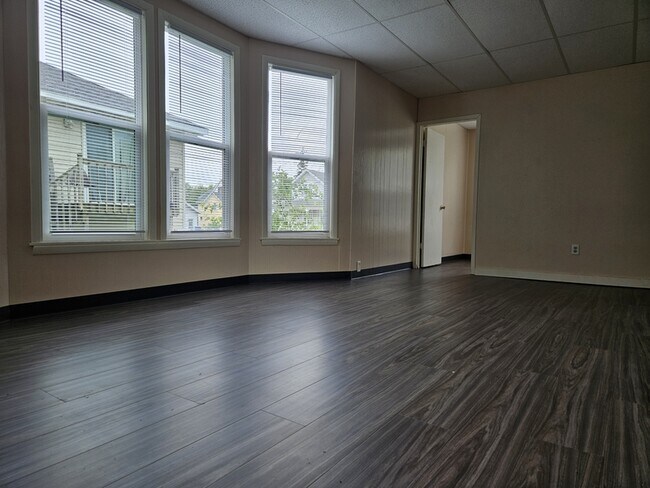 Building Photo - 826 Wright St