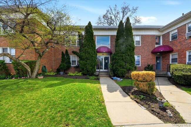 Foto del edificio - 12 Wainwright Ave