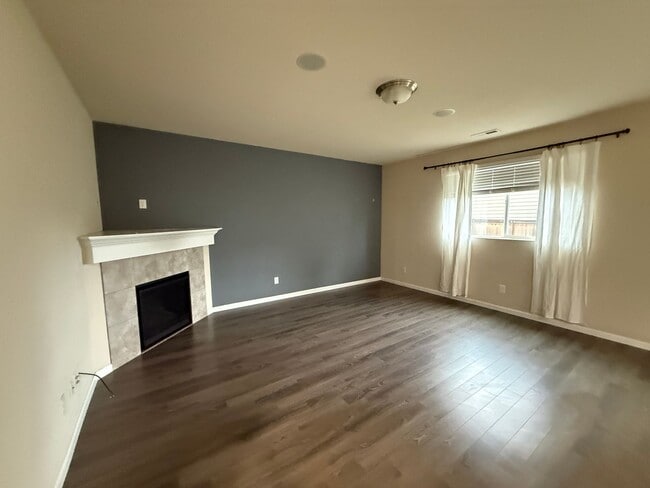 Building Photo - 12622 NE 49th Way