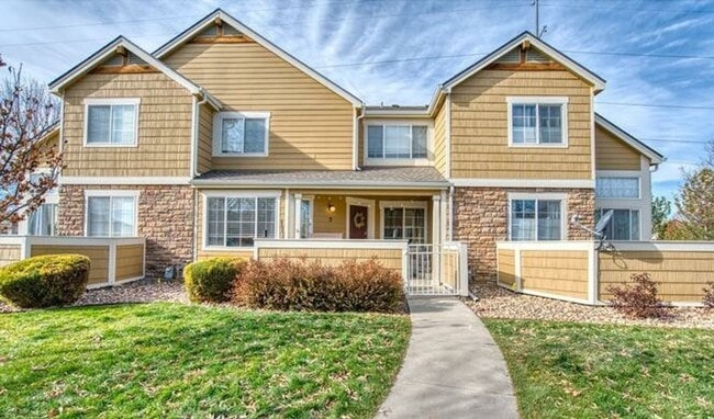 Beautiful 3 Bed/4 Bath Townhome in Longmon... - Beautiful 3 Bed/4 Bath Townhome in Longmon...