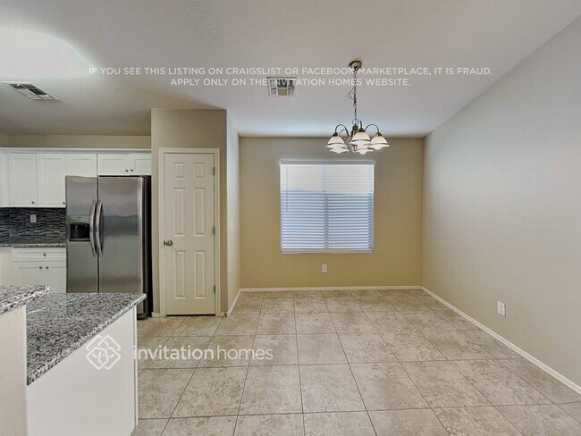 Foto del edificio - 2369 W Silver Creek Ln