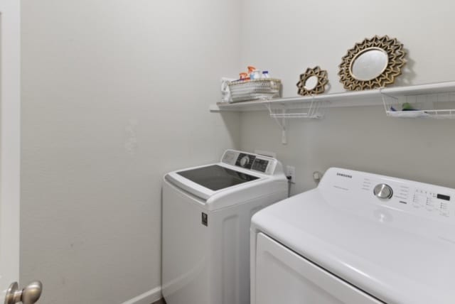 Building Photo - 3012 Montserrat Creek Dr