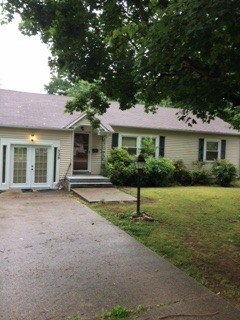 Building Photo - 529 Nutwood St