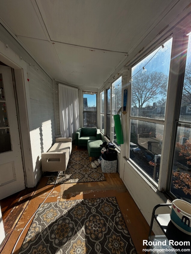 Primary Photo - 17 Hillside St