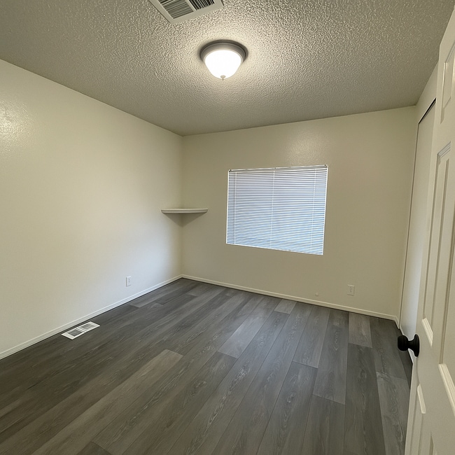 Building Photo - 24425 Woolsey Canyon Rd
