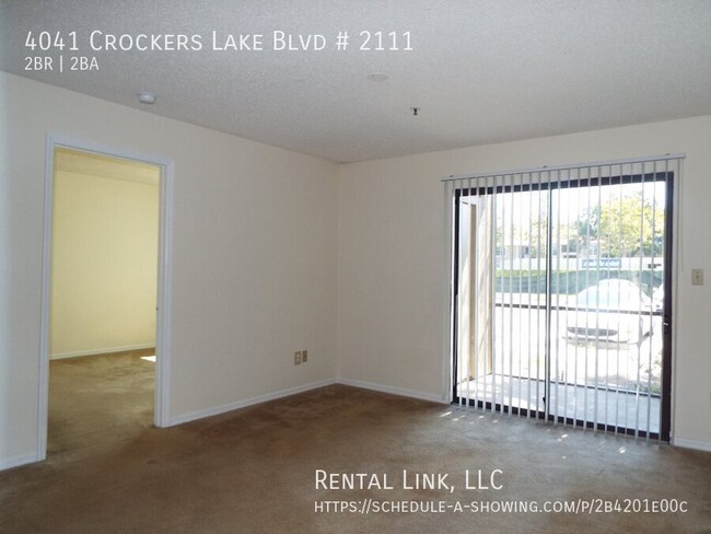 Foto del edificio - 4041 Crockers Lake Blvd