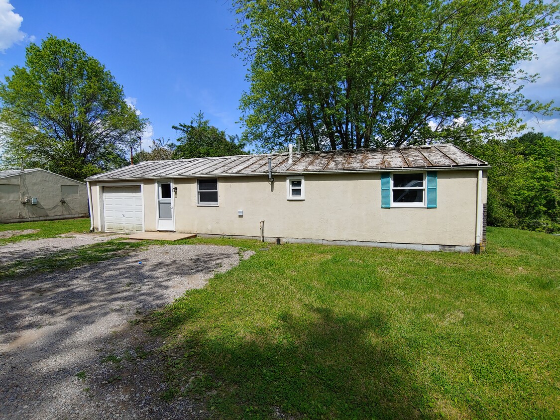 Primary Photo - 73 Pomeroy Rd