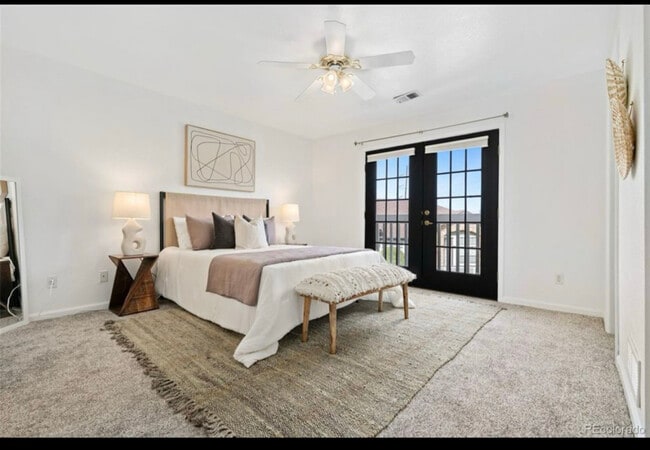 Building Photo - 2715 W Greens Dr