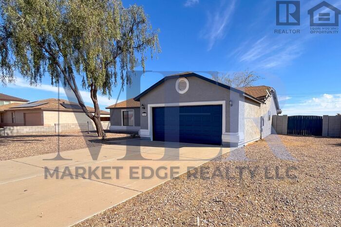 Foto principal - 3Bed/2Ba Home in Arizona City! $399 MOVE-I...