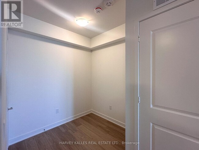 Building Photo - 100 Dalhousie St