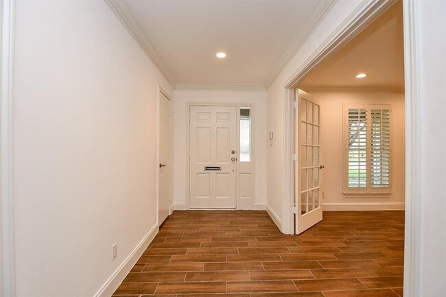 Building Photo - 7506 Creekwood Dr