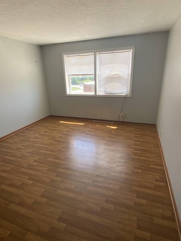 Foto principal - 1422 Military Ave