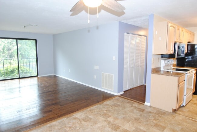 Building Photo - 226 Abbott Farm Ln