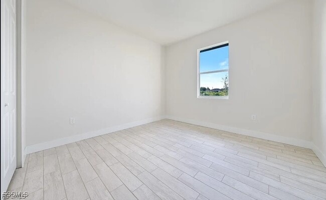 Building Photo - 2513 40th St W