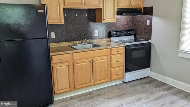 Foto del edificio - 25 E Camden Ave