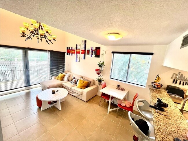 Foto del edificio - 498 SW 2nd St