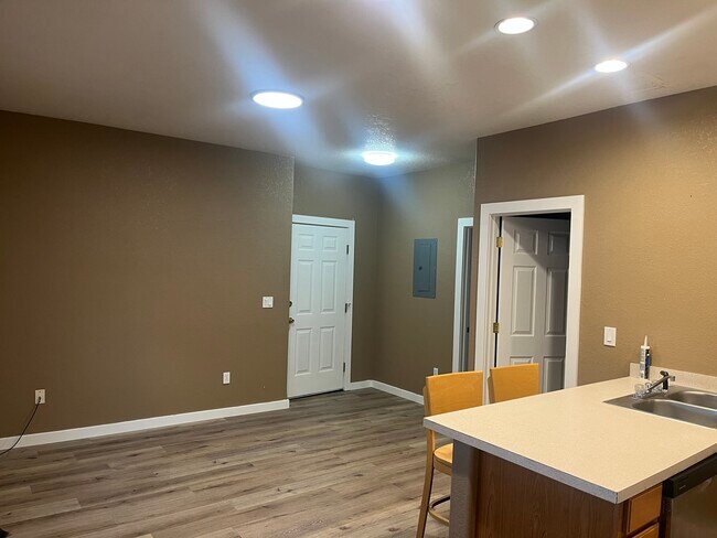 Foto del edificio - 221 S Washington St