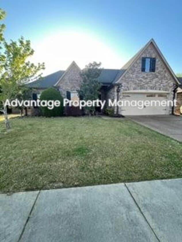 Primary Photo - 1474 Sawmill Creek Ln