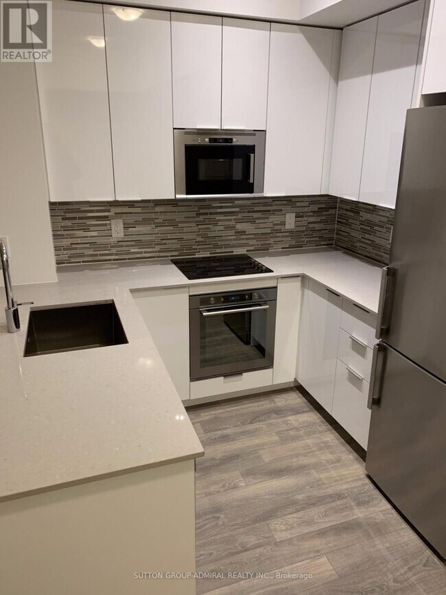 Photo du bâtiment - 99 Eagle Rock Way