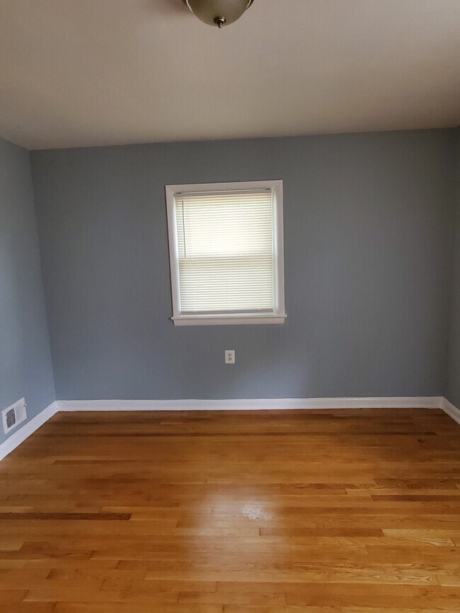 Bedroom 1 - 117 68th Pl