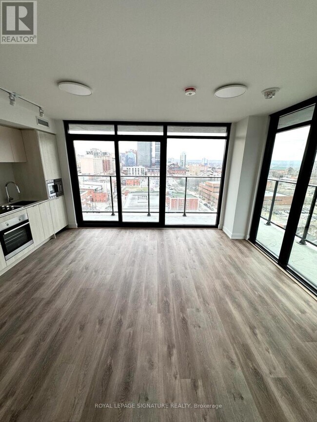 Photo du bâtiment - 1-1311 Jarvis St