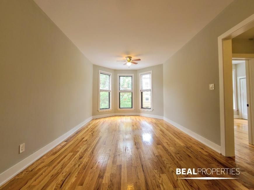 Primary Photo - 3 bedroom in CHICAGO IL 60657