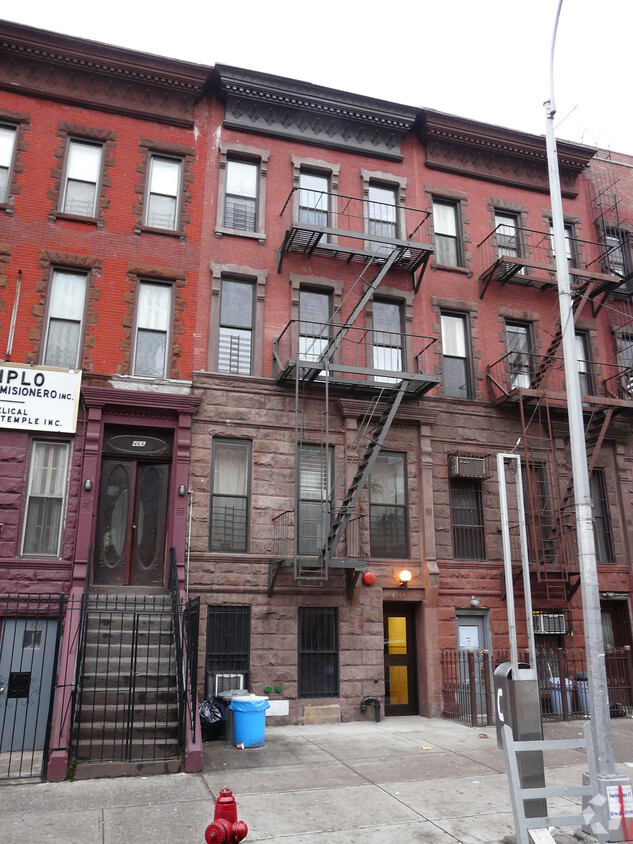 Foto principal - 464 E 138th St