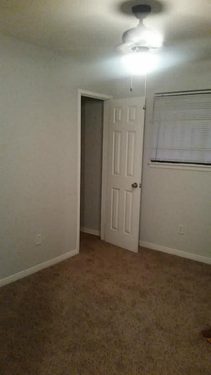 Foto del edificio - 2143 Deerhurst Ln