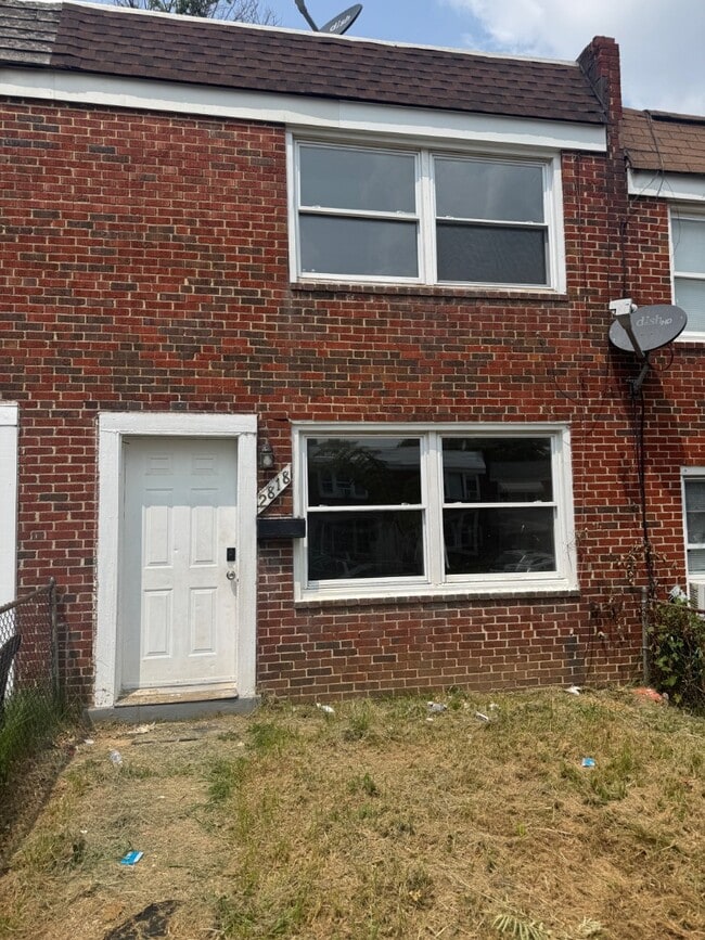 Building Photo - 2818 Eastshire Dr
