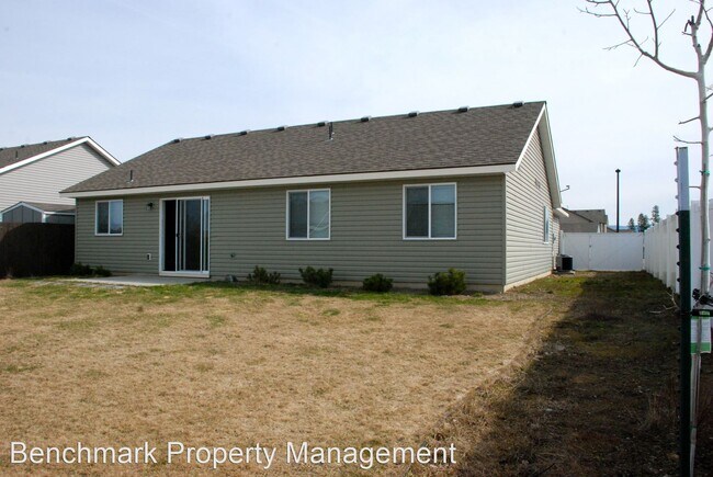 Building Photo - 3 br, 2 bath House - 6989 N. Fast Hawk Lane