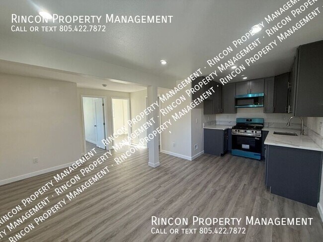 Foto del edificio - 2585-2587 Warbler Ave