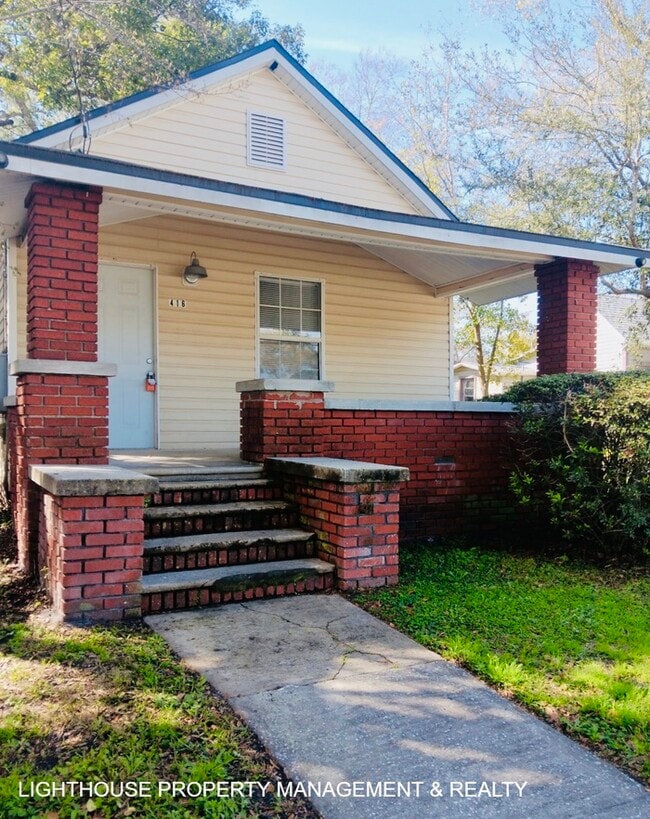 Building Photo - Spacious 3-Bed, 2-Bath with Covered Front Porch