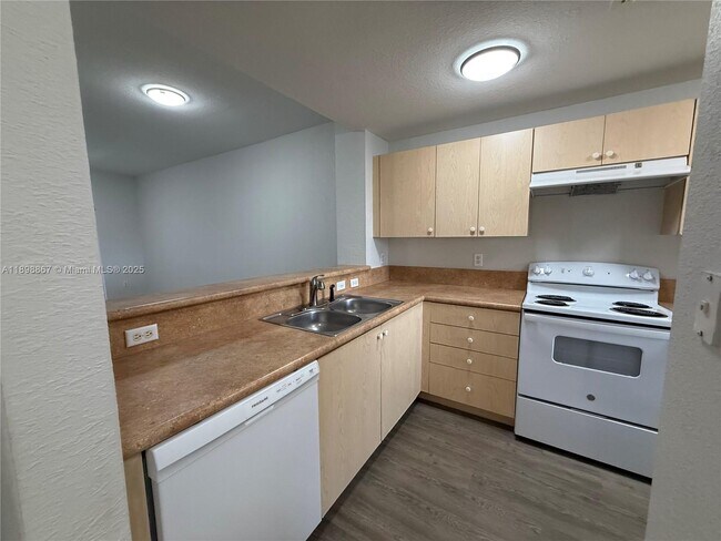 Foto del edificio - 3452 Cypress Trail