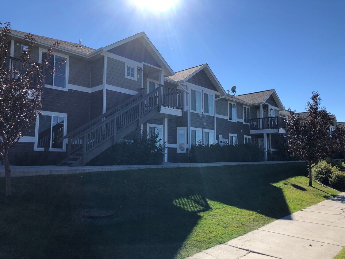 Foto principal - 3 Bedroom 2 Bathroom Condo * Flexible Leas...