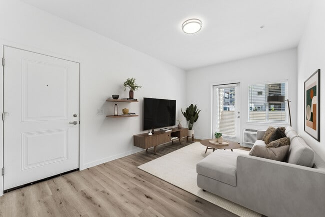 Building Photo - Spring Meadow