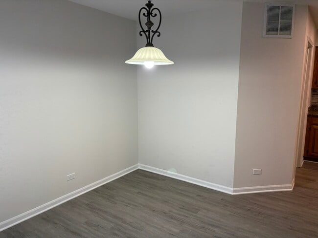 Building Photo - 716 Clover Hill Ct