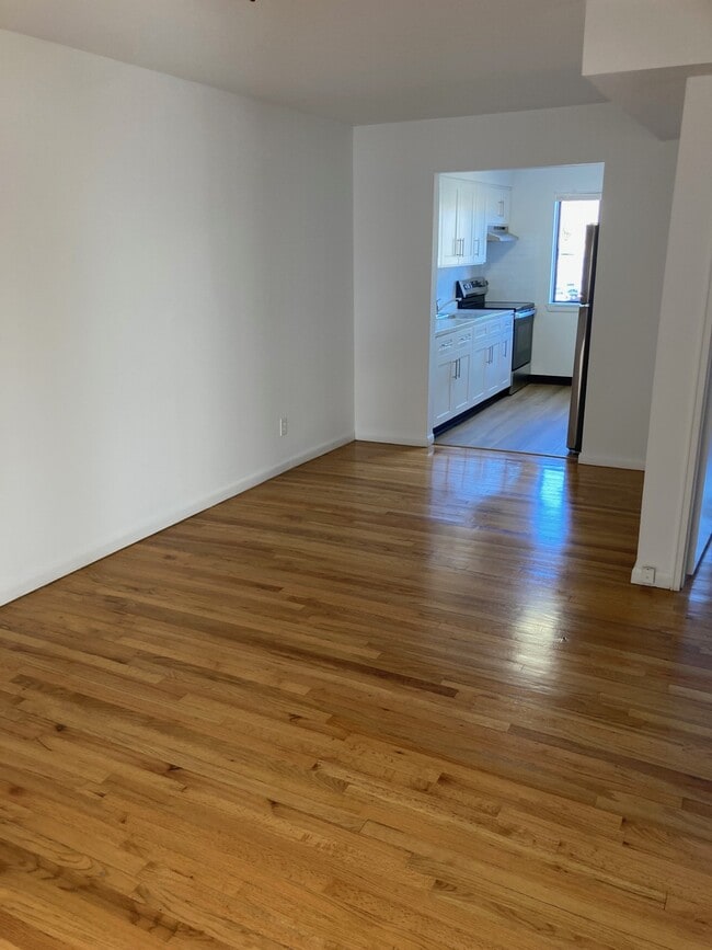Dining Area - 90 Kinderkamack Rd
